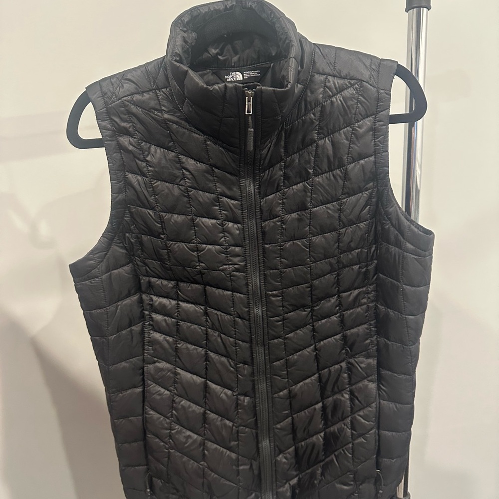North Face Black Quilted Vest M